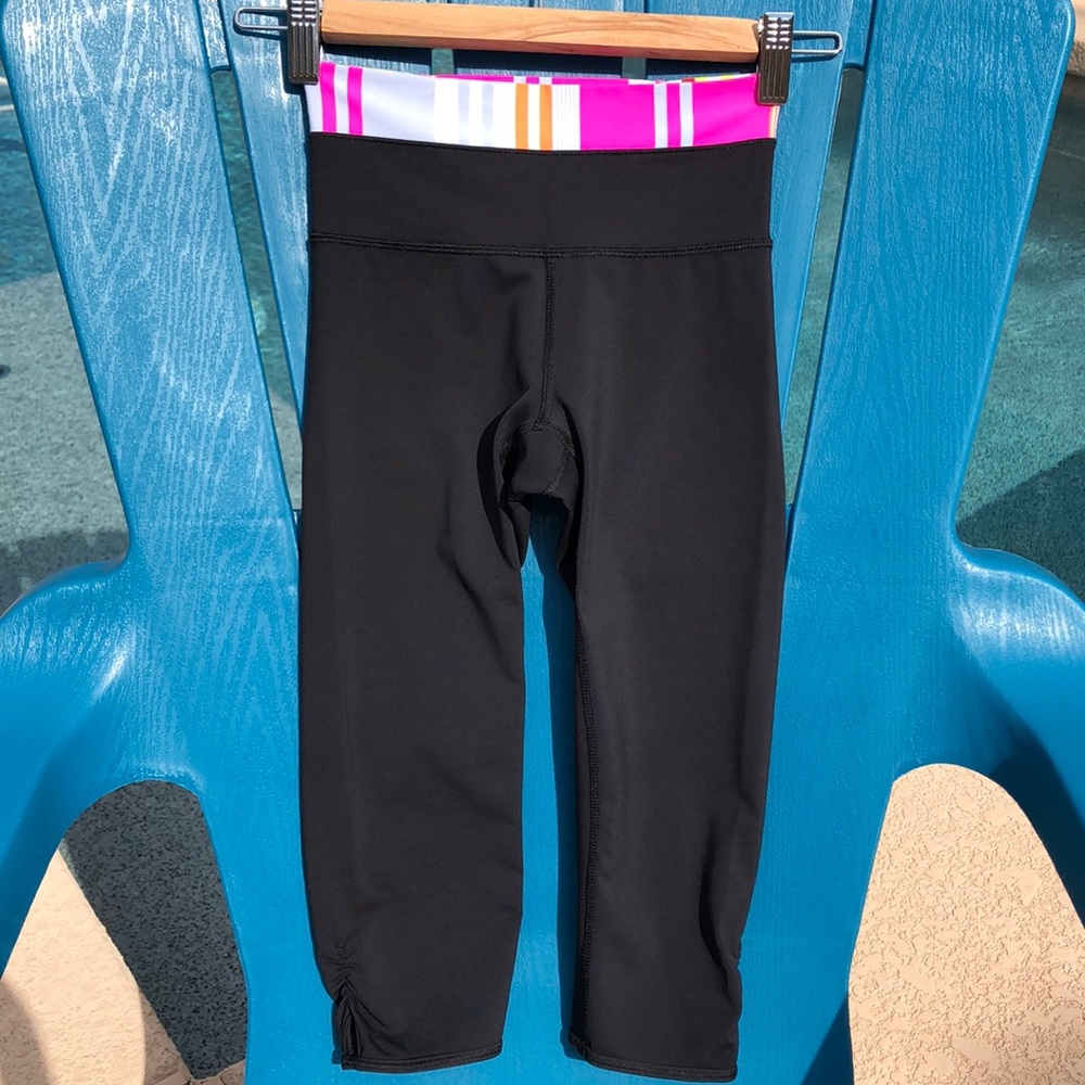 ⭐️Lulu Black Capri/Crops⭐️
